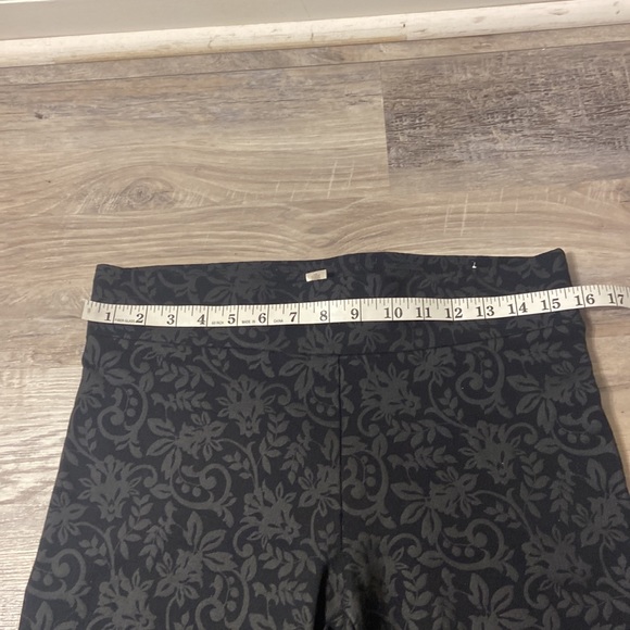 Ann Taylor Loft Legging - Picture 5 of 9